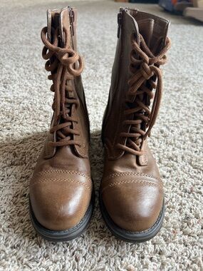 Steve Madden Brown Lace-Up Ankle Boots